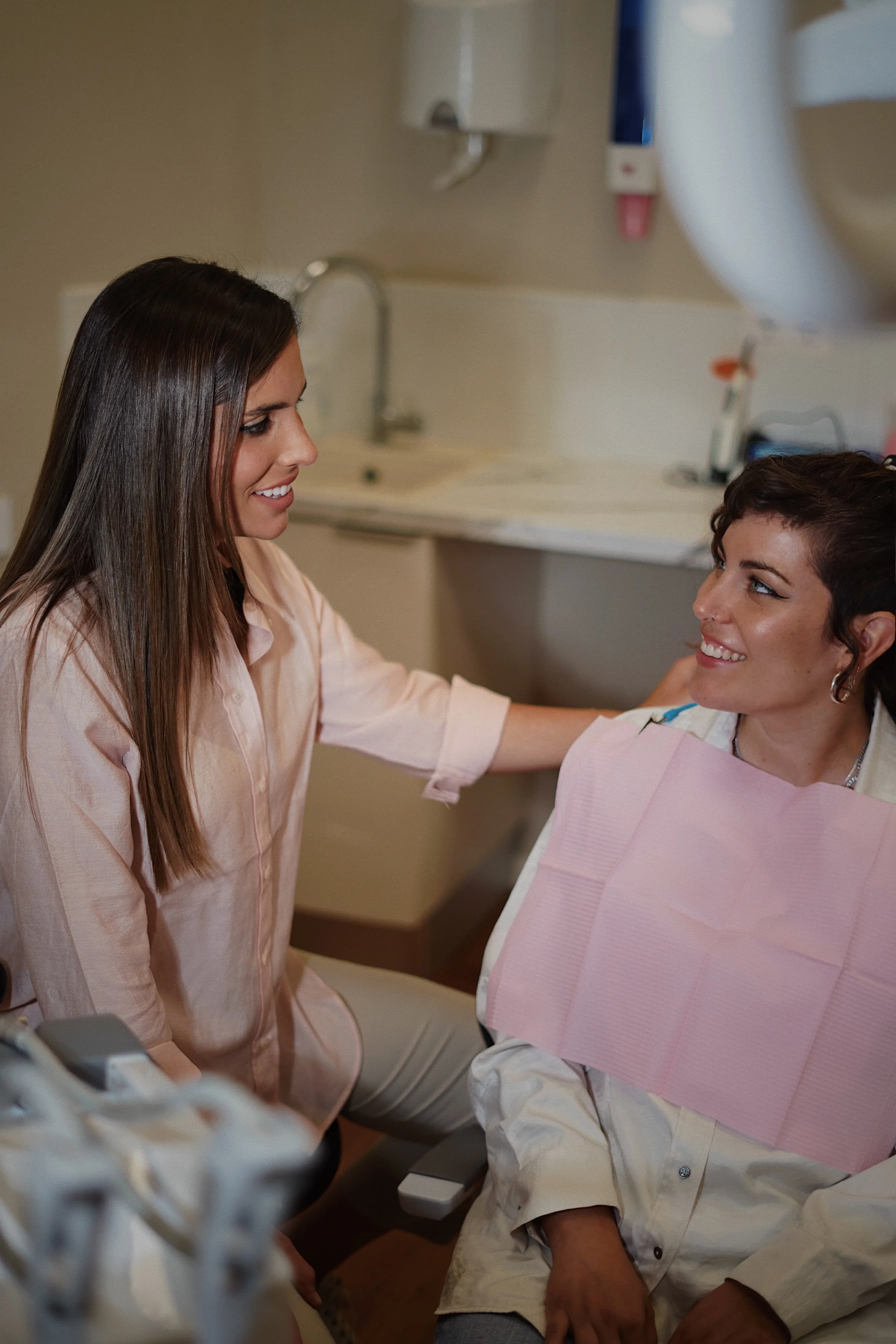 Odontología y medicina estética facial integradas en la Clínica Carmen Fontes