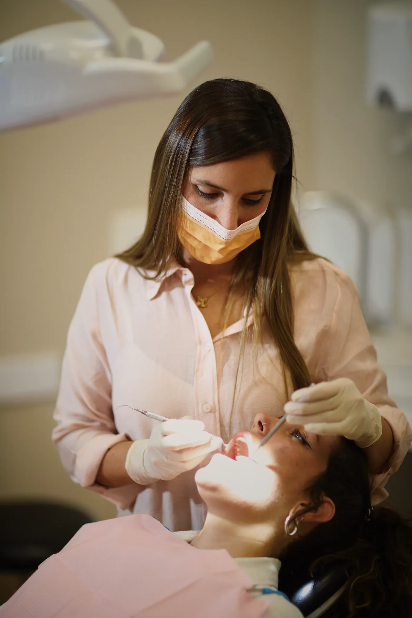Implantes Dentales — Estética idéntica, Clínica Carmen Fontes Valencia